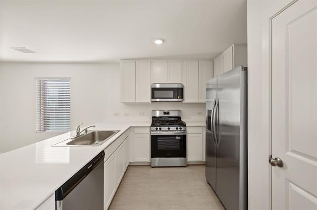 Building Photo - 1340 Blazin Bronco Trl