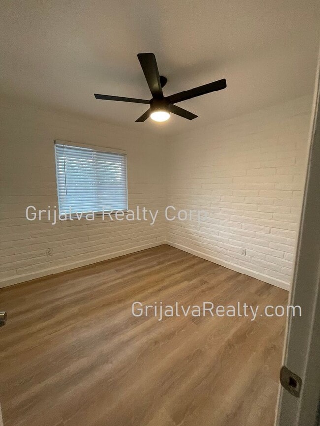 Building Photo - 2515 N Geronimo Ave