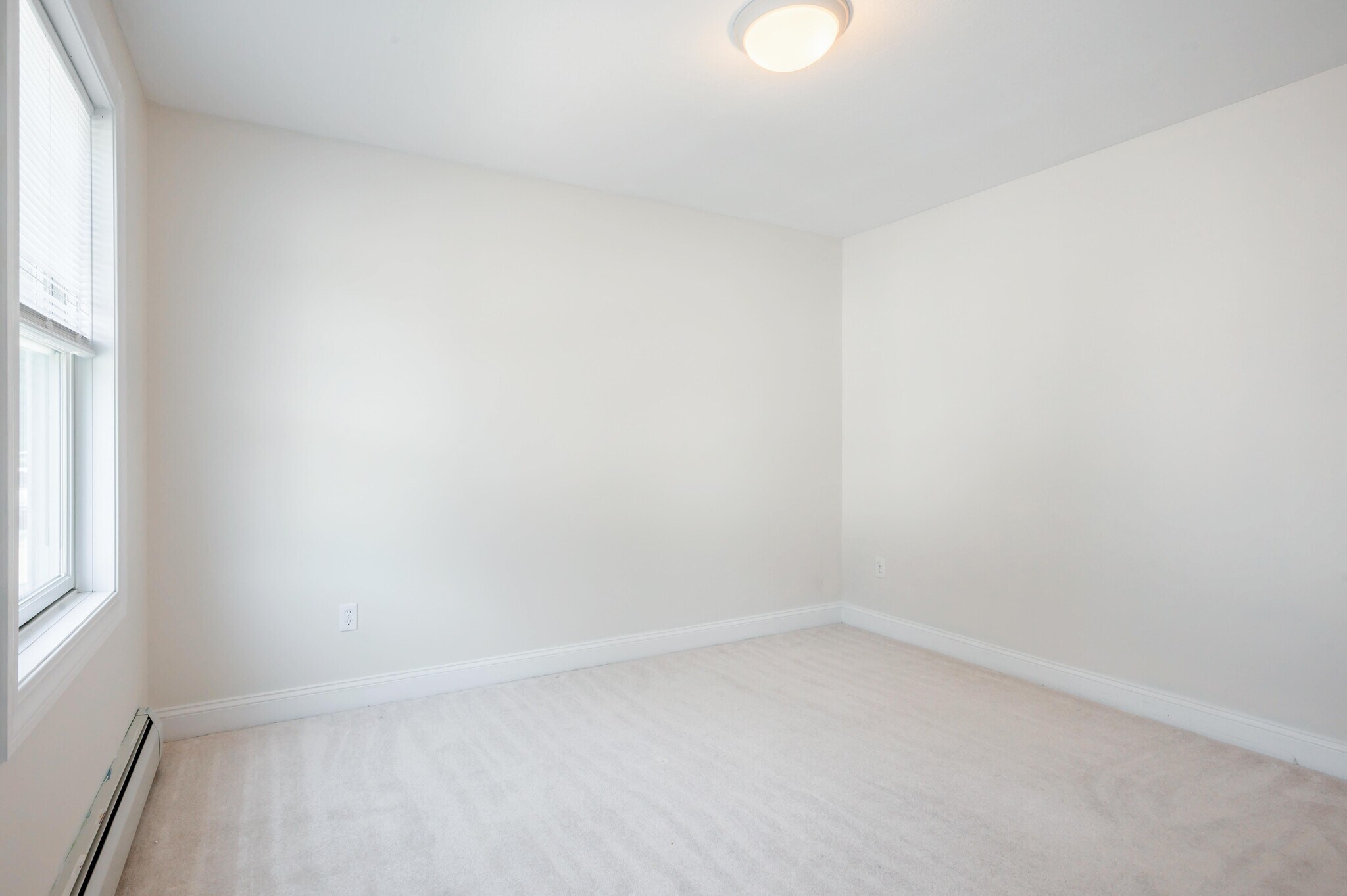 Building Photo - 12 Gagne St