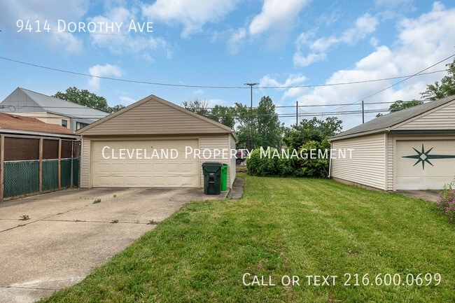 Building Photo - 9414 Dorothy Ave