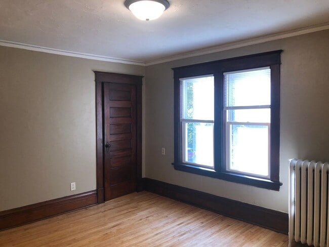 Building Photo - 543 W Michigan St