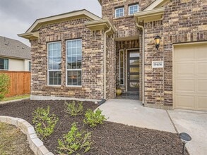 Building Photo - 19404 Fernando Trl