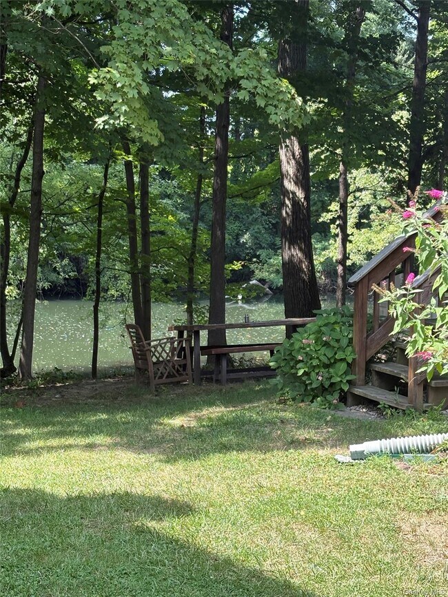 Building Photo - 48 Angela Ct