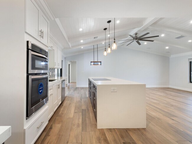 Building Photo - 19508 Hampton Dr