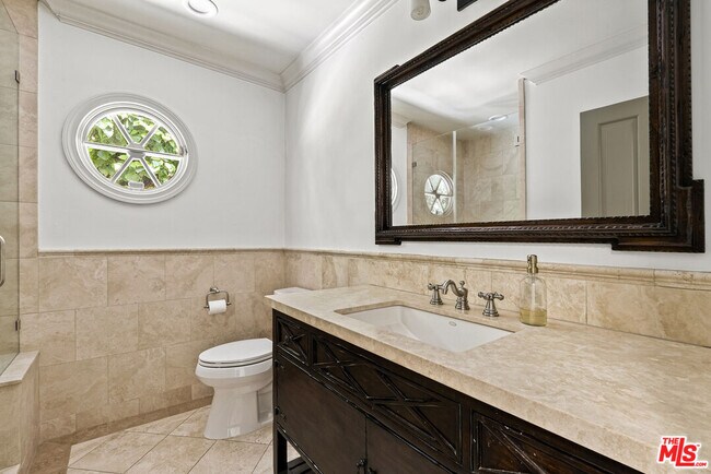 Building Photo - 9559 Sherwood Forest Ln