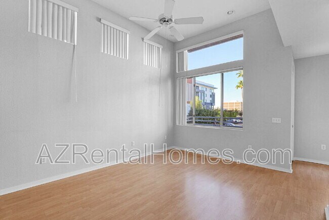 Building Photo - 3633 N 3rd Ave