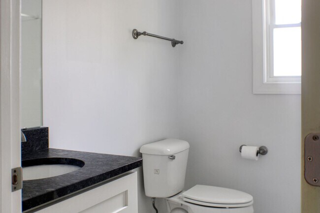 Building Photo - Beautiful One-Level Home in Pristine Condition - Move-In Ready!