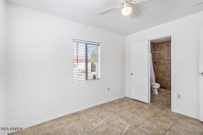 Building Photo - 412 W 9th St