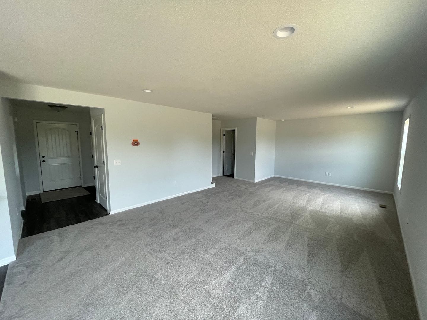 Building Photo - 1646 Teniente Ct