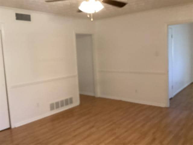 Building Photo - 2020 Robinwood Dr