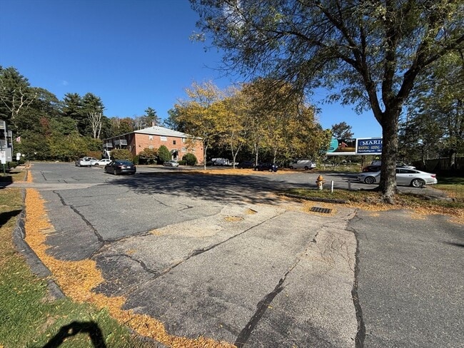 Building Photo - 302 Boston Post Rd E