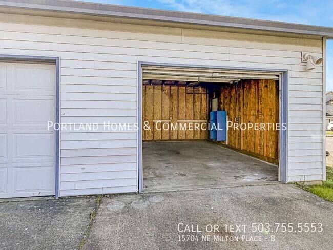 Building Photo - 15704 NE Milton Pl