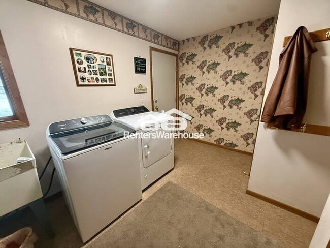Building Photo - SFH - 6 Bed Farmington for Rent - Avail May 2026