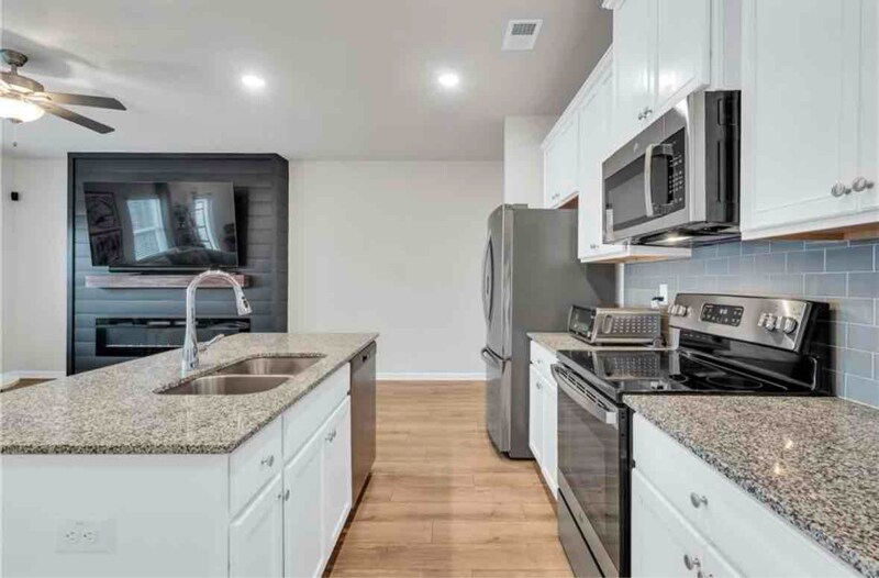 Building Photo - 94 Huntley Trce