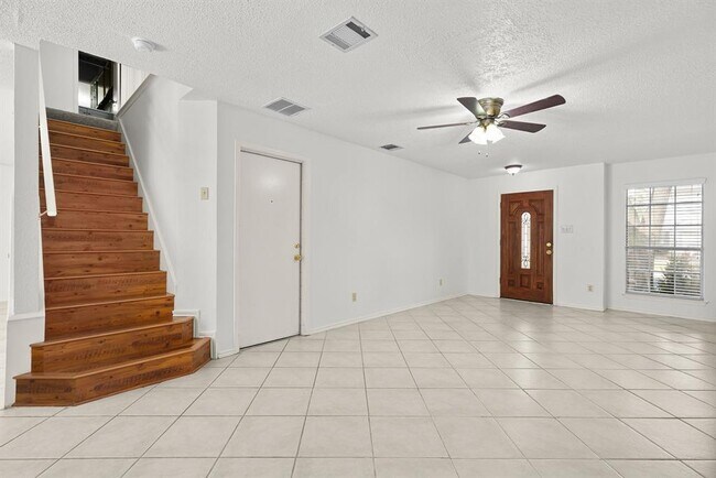 Building Photo - 13313 Black Canyon Dr