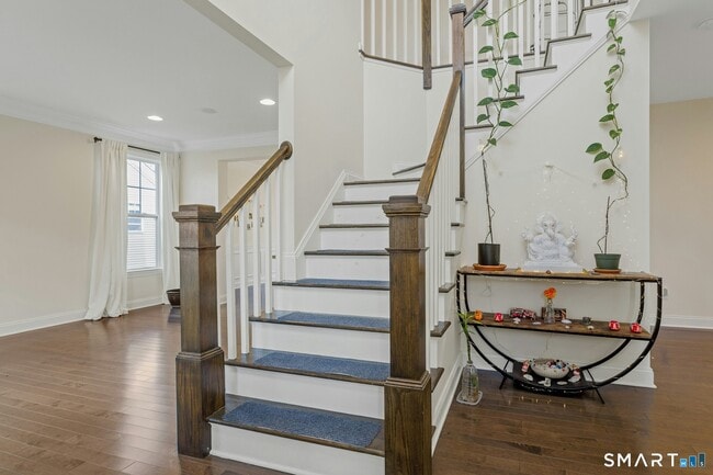 Building Photo - 310 Nutmeg Ln