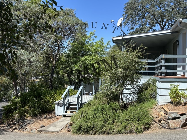 Building Photo - 373 Lodgeview Dr