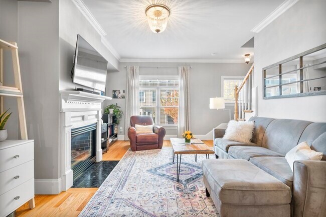 Building Photo - 10 S Sydney St