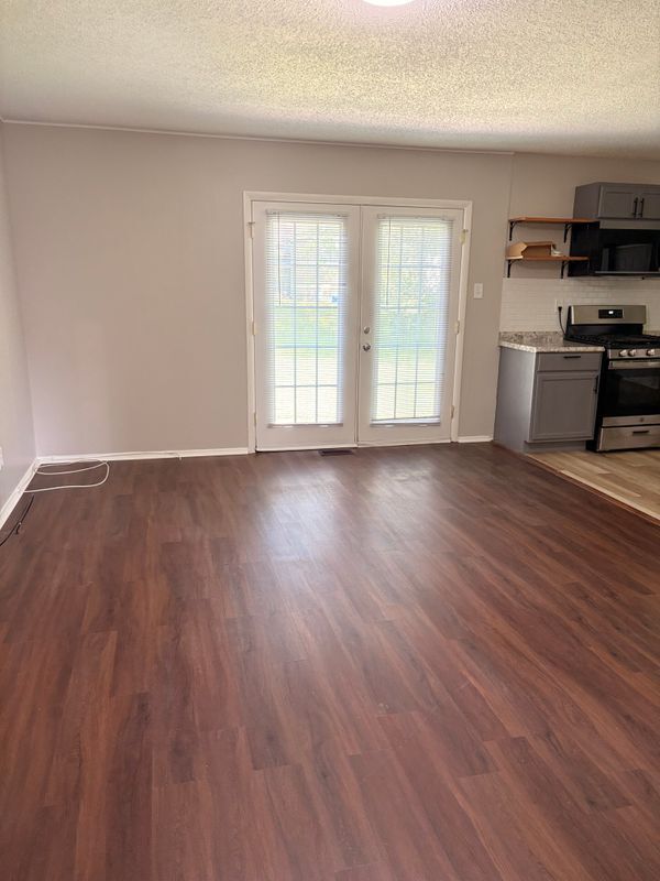 Building Photo - 4076 Fox Island Dr