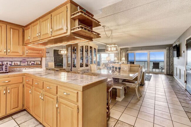 Building Photo - 3215 Jimmy Buffett Mem Hwy