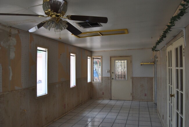 Building Photo - 309 Ramona Ave
