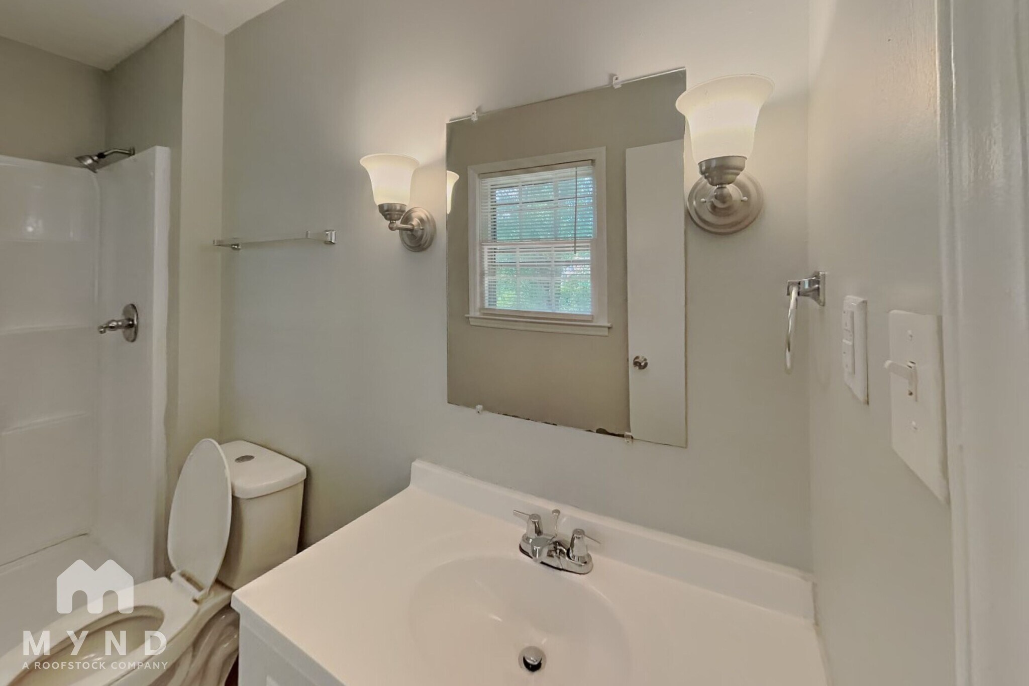Building Photo - 6815 Saddle Ridge Rd