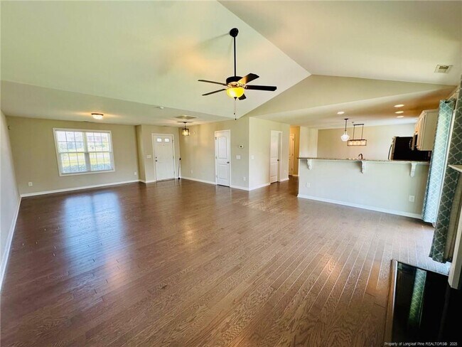 Building Photo - 843 Screech Owl Dr