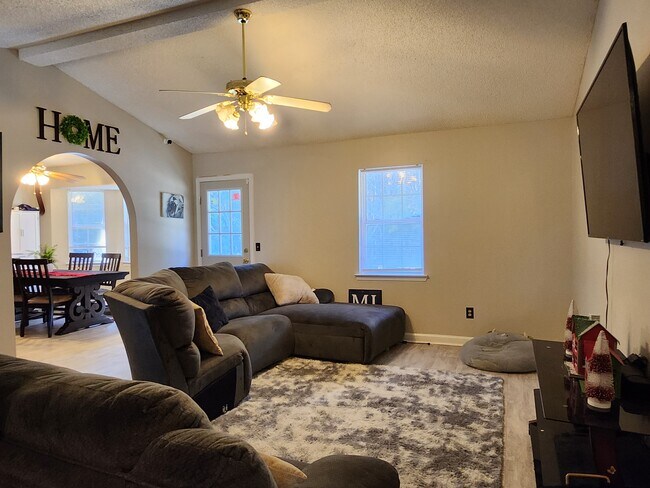 Building Photo - 1010 Barley Dr