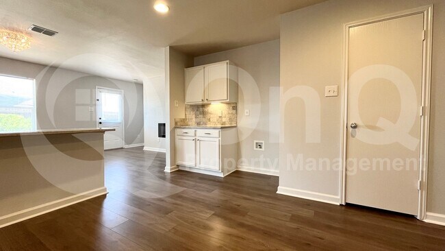 Building Photo - 13269 Fowler Dr