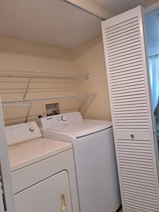 Building Photo - 1400 Windorah Way