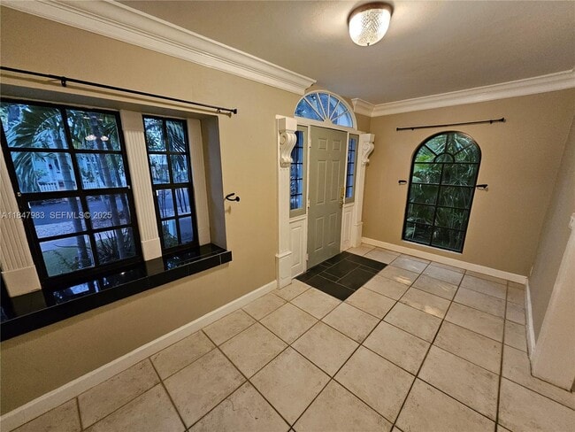 Building Photo - 38 SW 6th St