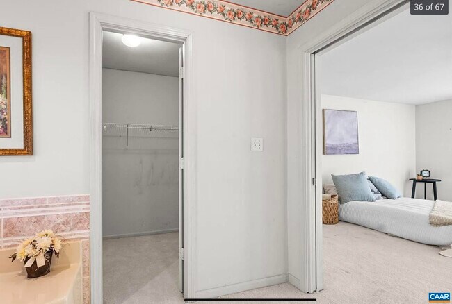 Building Photo - 1510 Beacon Hill