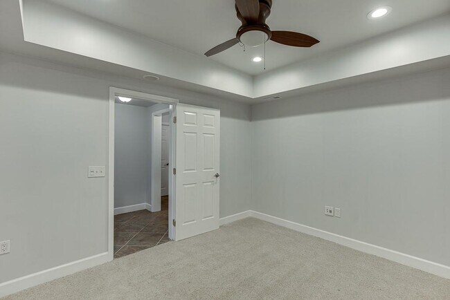 Building Photo - 4537 Grandview Pkwy