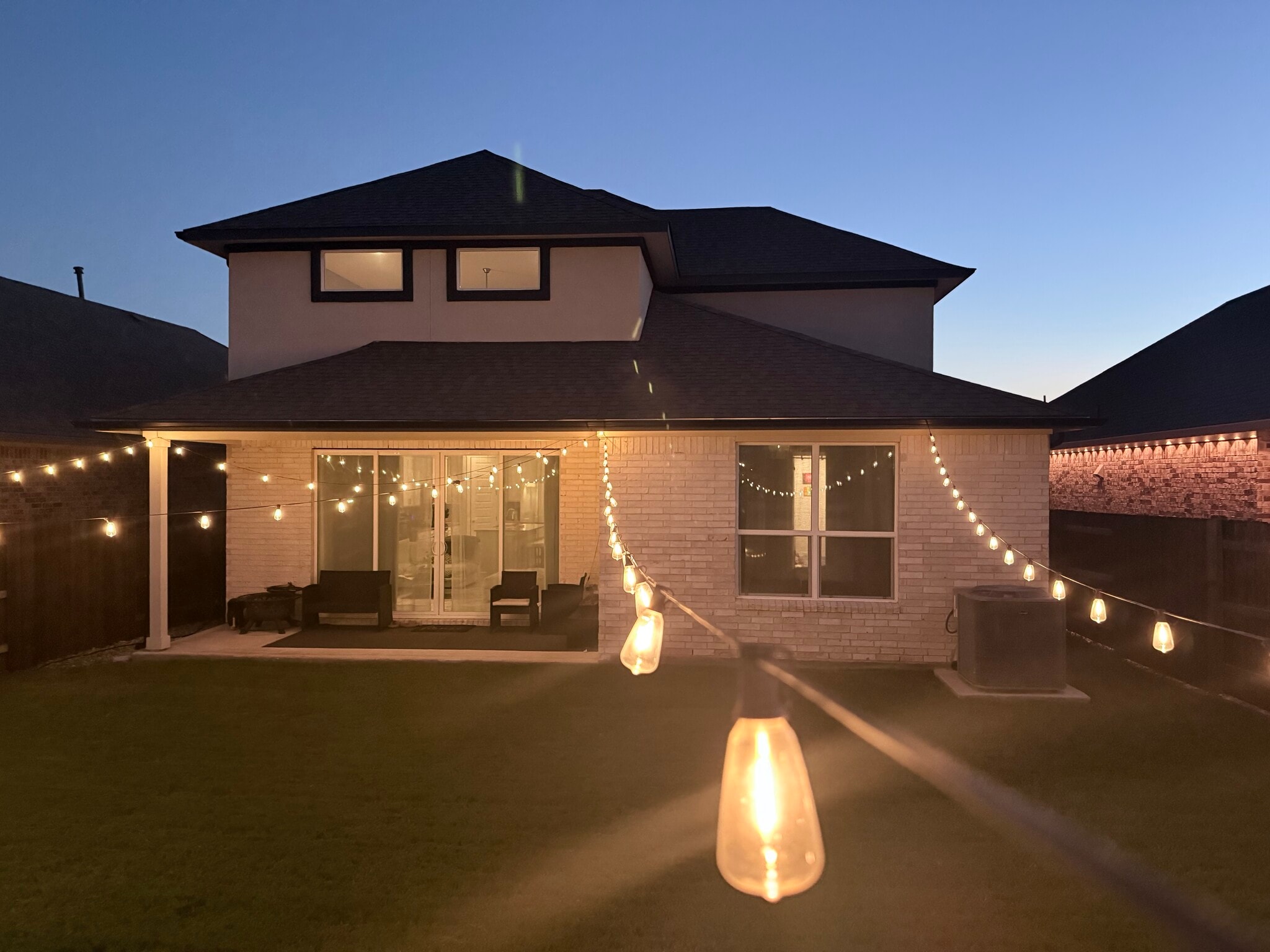 Building Photo - 2024 Wilsons Warbler Dr