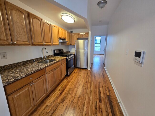 Building Photo - 267 W 121st St