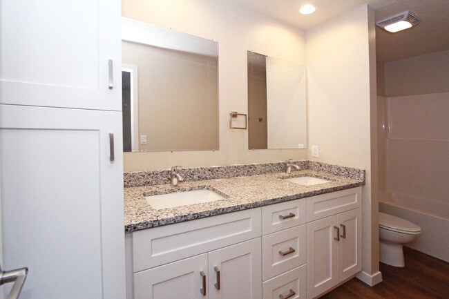 Building Photo - 5226 Bancroft Ave