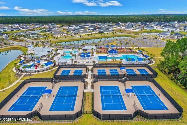 Building Photo - 24 Thurnham Ln