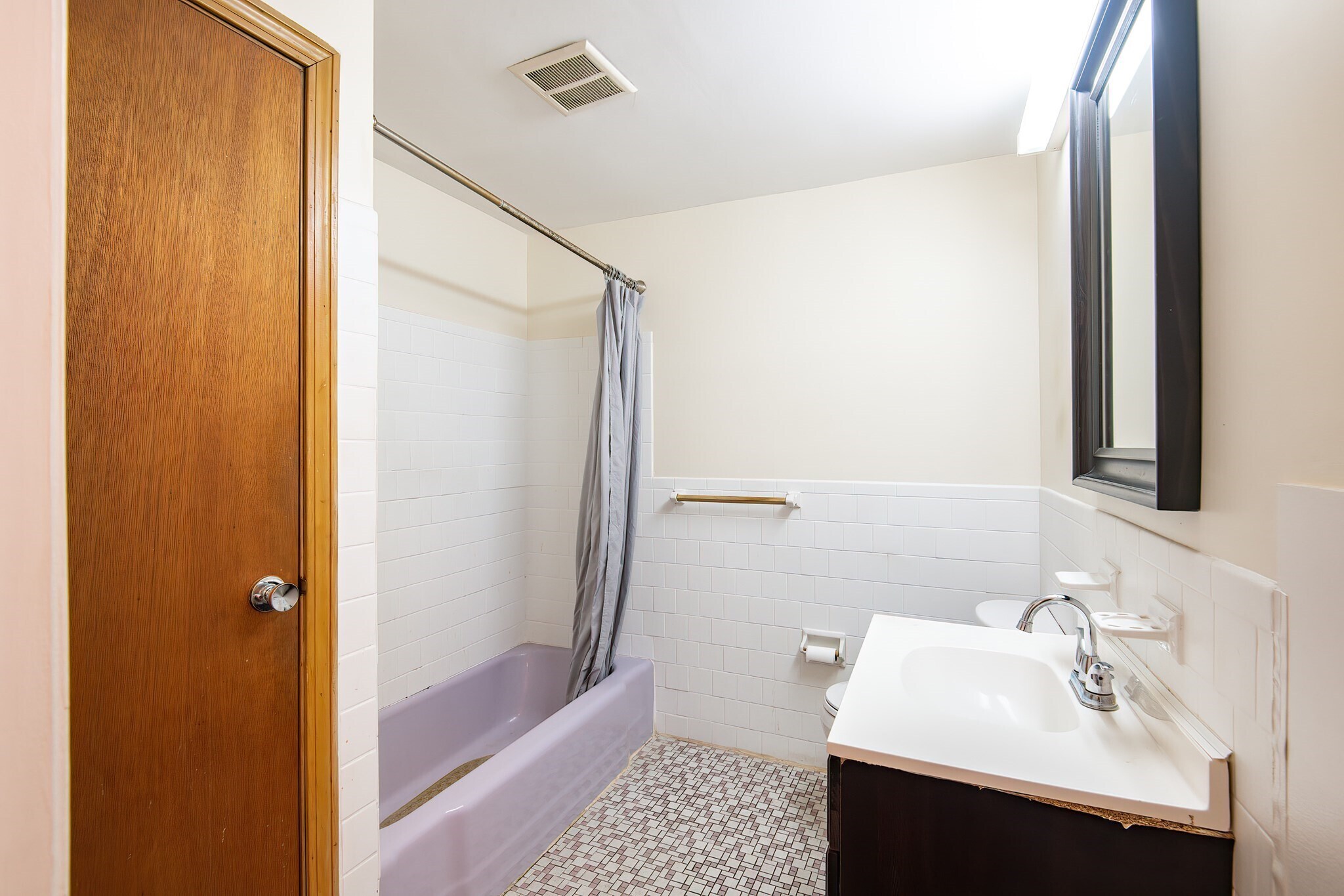 Building Photo - 7 Cass St