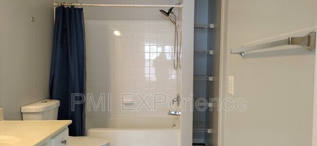 Building Photo - 15612 Everglade Ln