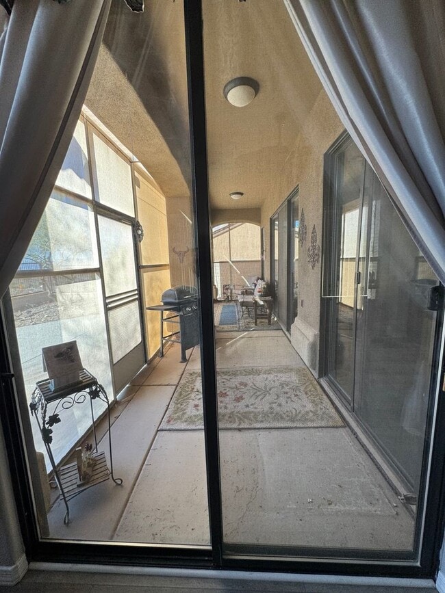 Building Photo - 3 BR Furnished w/Utilities-Vacation Rental- Laughlin Ranch