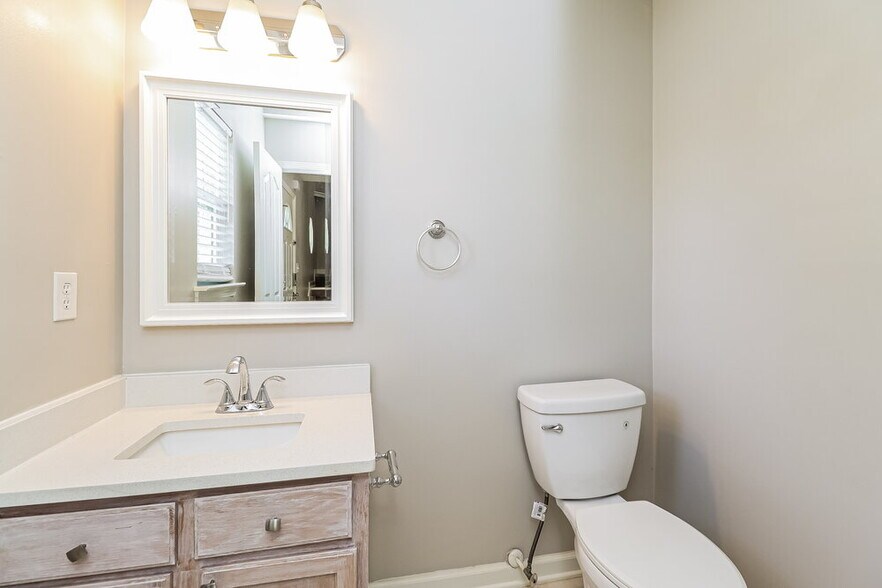 Building Photo - 112 Bluffton Rd