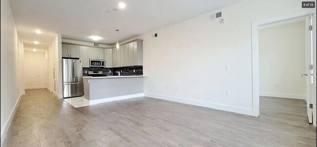 Building Photo - 3294 John F. Kennedy Blvd