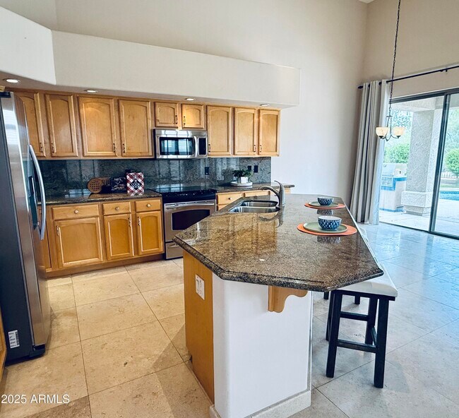 Building Photo - 4836 E Eden Dr