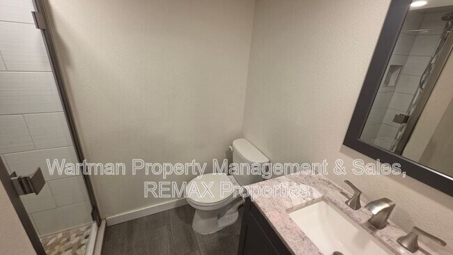 Building Photo - 6818 Ravencrest Dr