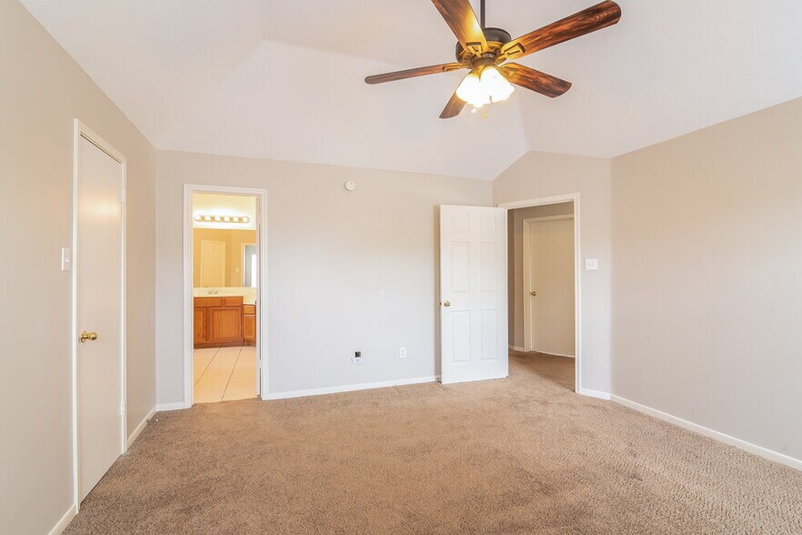 Building Photo - 9038 Waving Fields Dr