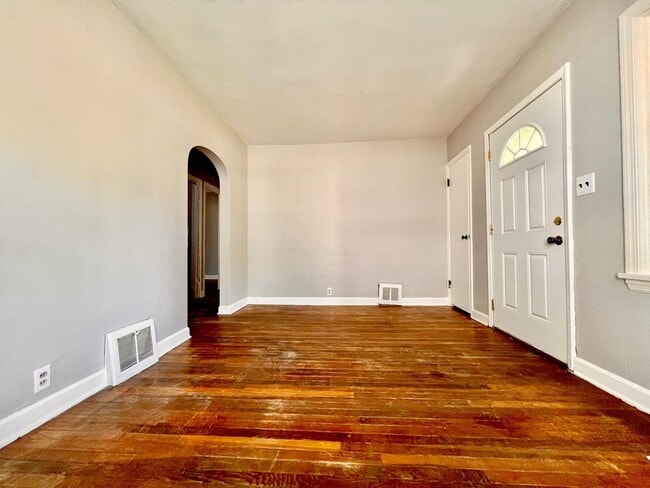 Building Photo - 1654 O Brien St