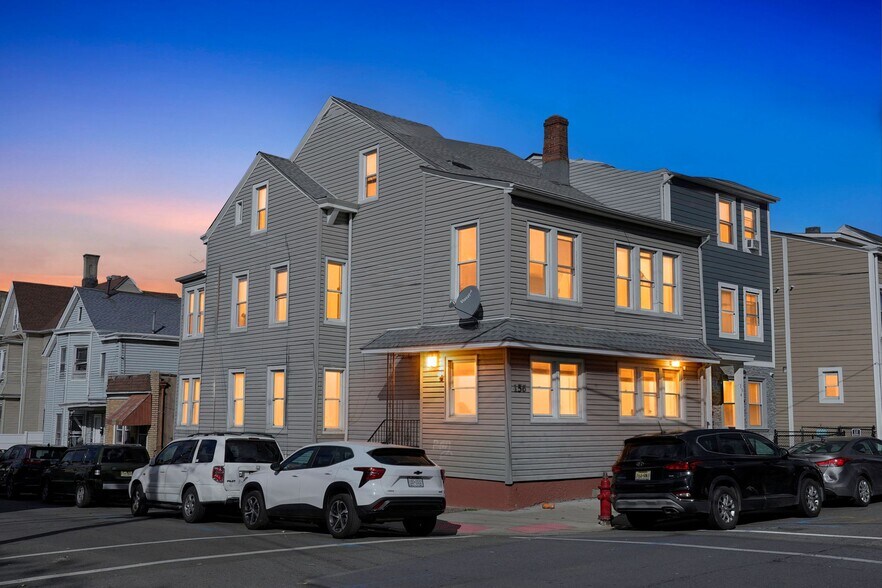 Primary Photo - 156 Butler St