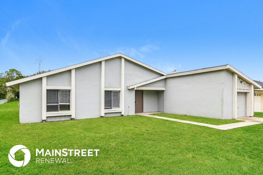 Building Photo - 820 E Flag Ln