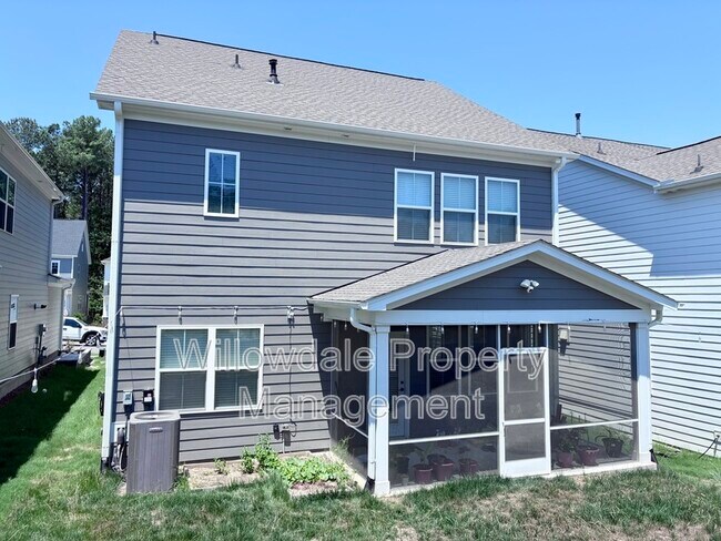 Building Photo - 2033 Florine Dr