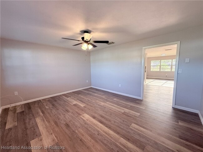 Building Photo - 1629 Lagrange Ave